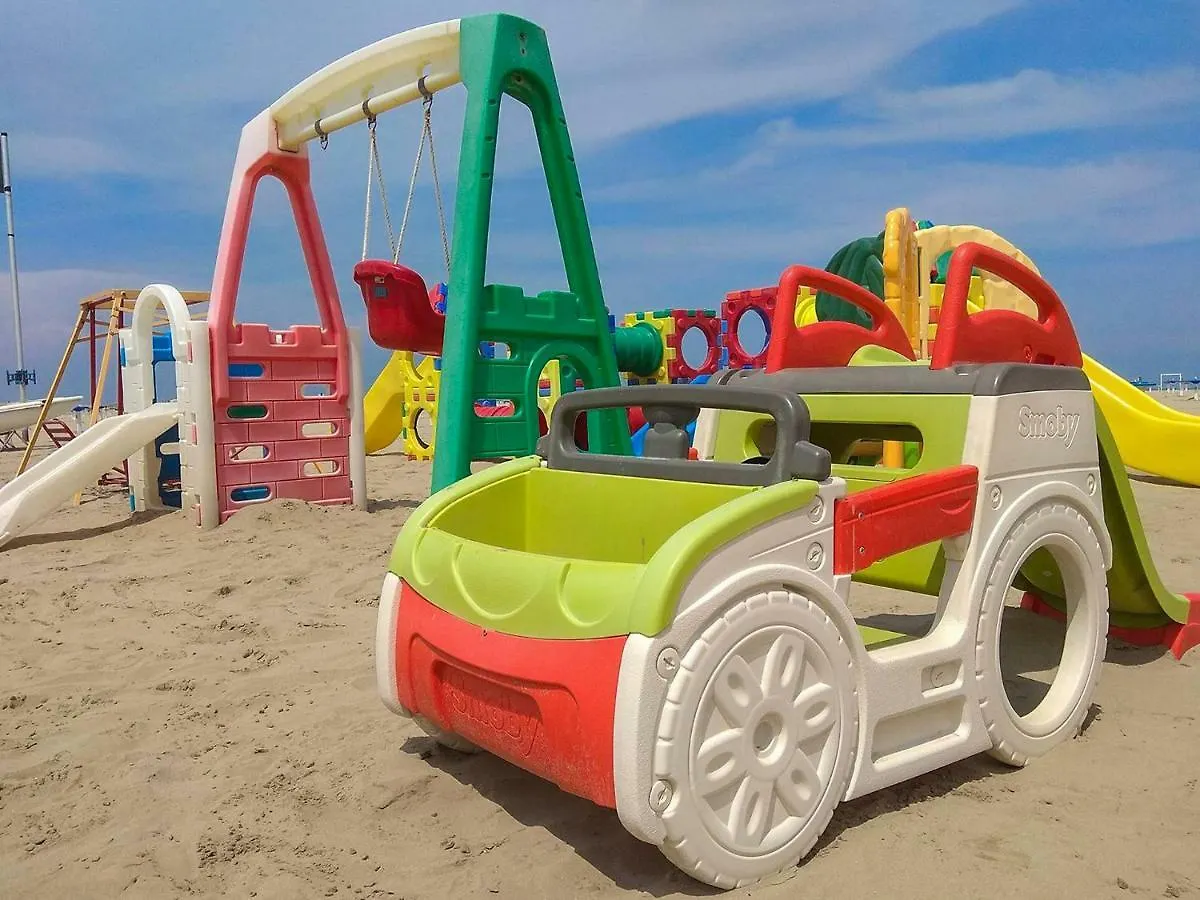 Sunny Andrea'S Beach Rimini 0*,