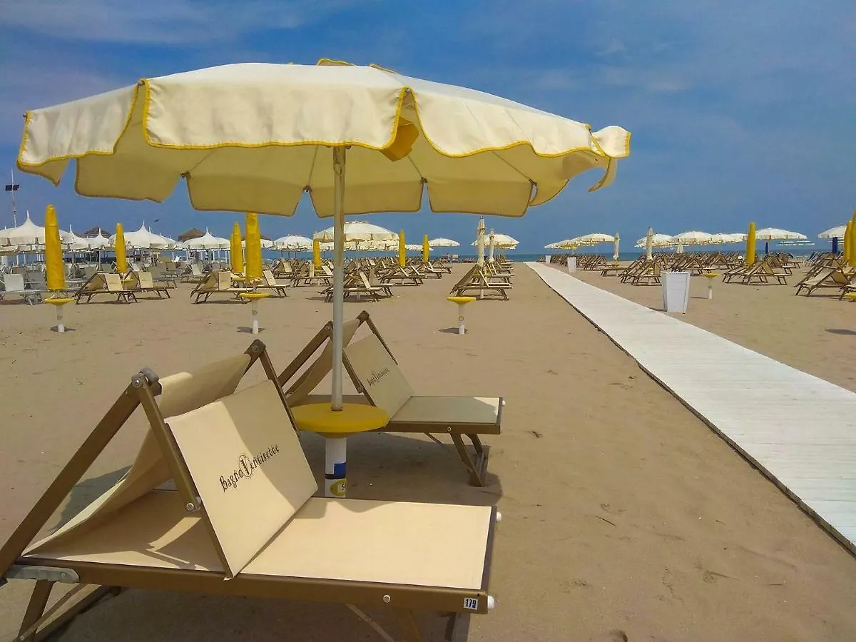 Sunny Andrea'S Beach Rimini Apartment